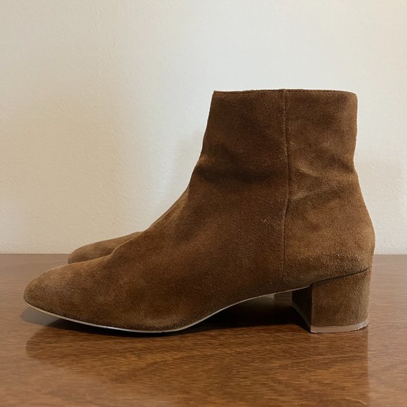 UO Elle Suede Ankle Boot - Picture 2 of 11